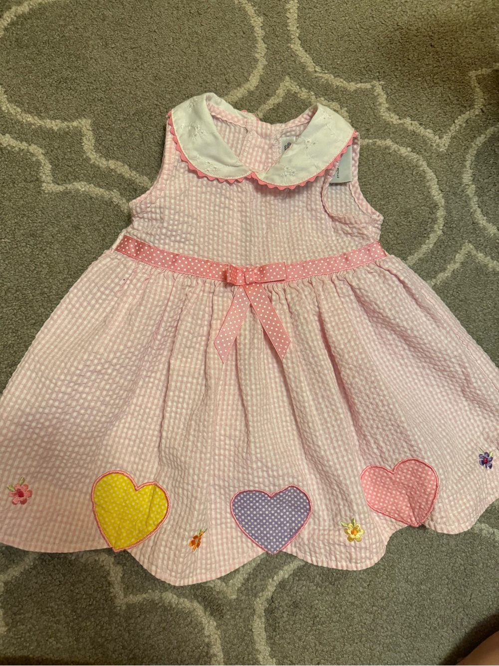 Youngland 90’s style seersucker Peter Pan collar eyelet neckline dress hearts